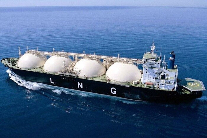Trung Quốc tăng cường chào bán LNG dư thừa sang châu Âu