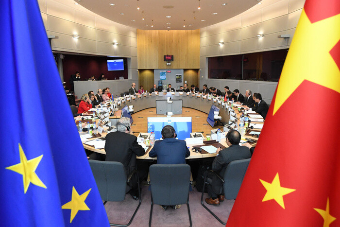 Bị Trung Quốc ‘đe doạ ngầm’, EU lên tiếng cảnh cáo