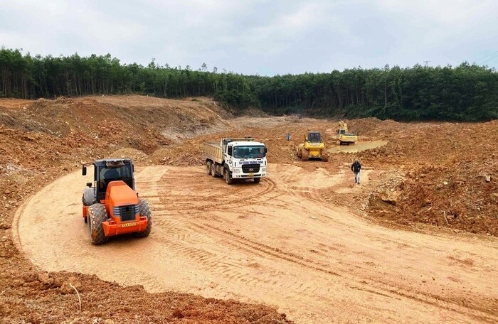 Quảng Trị bổ sung 5 mỏ đất làm vật liệu cho cao tốc Vạn Ninh - Cam Lộ