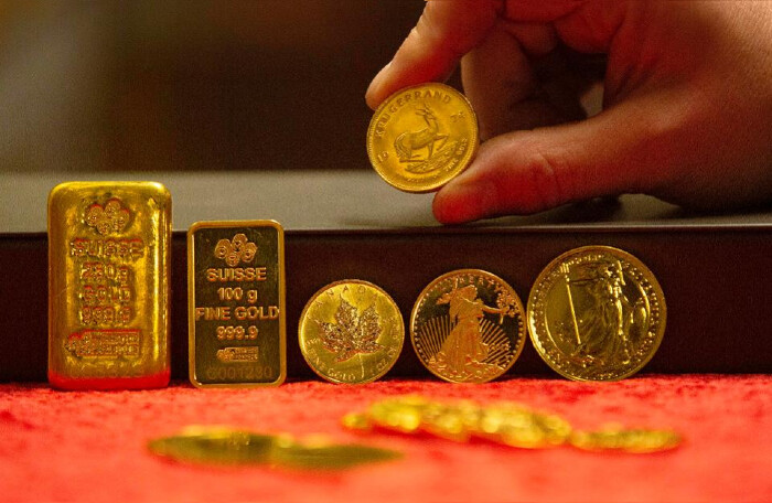 Giá vàng thế giới hôm nay (14/10): Sụt giảm trước áp lực của đồng USD