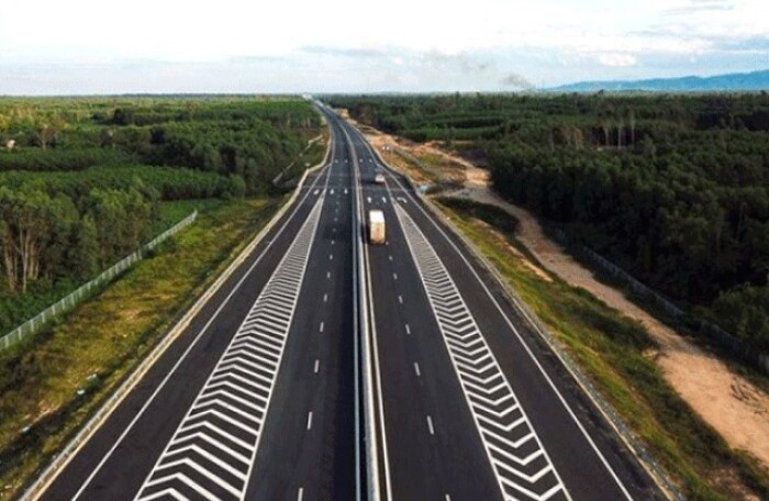 Giao thông tuần qua: 8 dự án cao tốc Bắc - Nam chuyển từ PPP sang đầu tư công, đường sắt lỗ 1.000 tỷ vì Covid-19