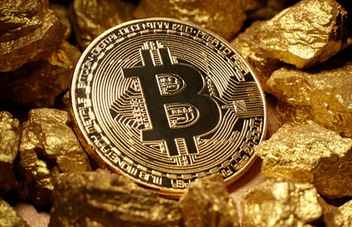 Vàng đắt nhất lịch sử, Bitcoin tái lập kỷ lục: Dấu hiệu giai đoạn bất ổn, đầy rủi ro?