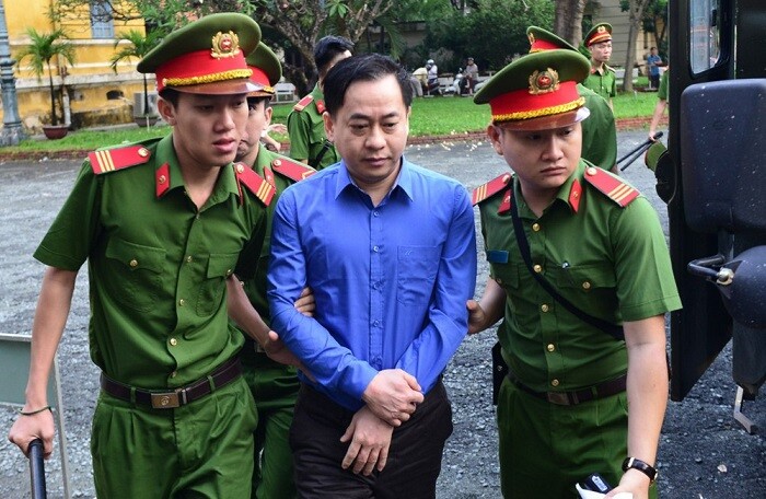 Cựu trung tướng Phan Hữu Tuấn, Phan Văn Anh Vũ đang bị giam ở đâu?
