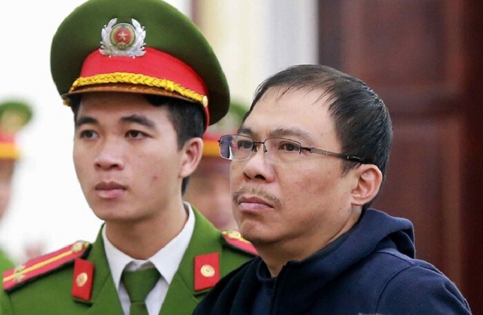 Bị cáo Phạm Nhật Vũ bị tuyên án 3 năm tù về tội đưa hối lộ
