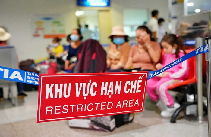 Việt Nam dừng nhập cảnh người Anh và khối Schengen
