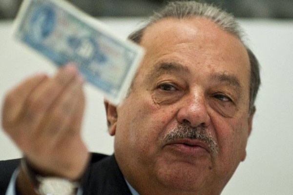 Carlos Slim nghĩ rằng nghèo đói không biến mất chỉ việc làm từ thiện
