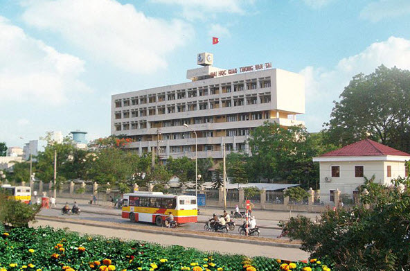 Lộ trình các tuyến xe buýt Hà Nội đến các trường đại học lớn