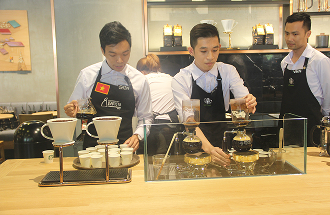 Starbucks khai trương cửa hàng cà phê Reserve đầu tiên tại Hà Nội ảnh 1