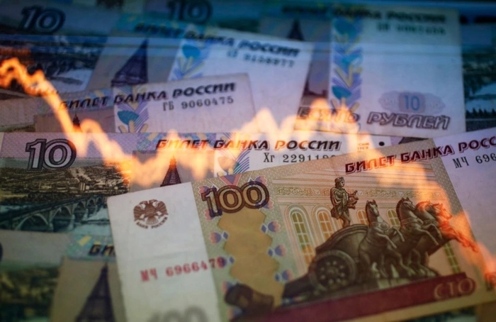 EU nhất trí giáng thêm đòn trừng phạt lên Nga, đồng ruble sụt giá kỷ lục