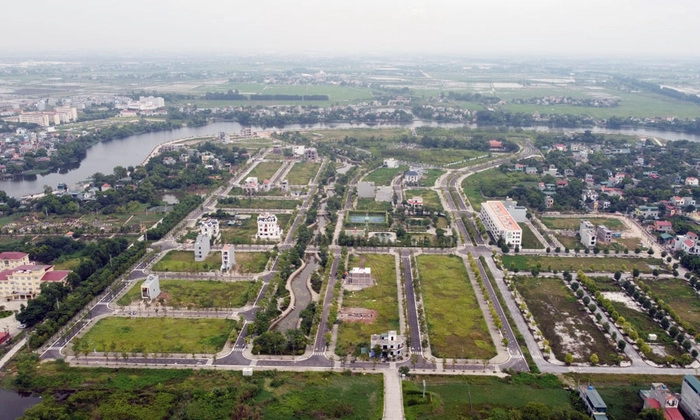 Theo t&igrave;m hiểu của VietnamFinance, ng&agrave;y 10/11/2018, chủ đầu tư CEO Group đ&atilde; tổ chức lễ kh&aacute;nh th&agrave;nh hạ tầng kỹ thuật v&agrave; giới thiệu dự &aacute;n khu đ&ocirc; thị River Silk City S&ocirc;ng Xanh (ph&acirc;n kỳ II v&agrave; III) thuộc dự &aacute;n River Silk City (H&agrave; Nam).