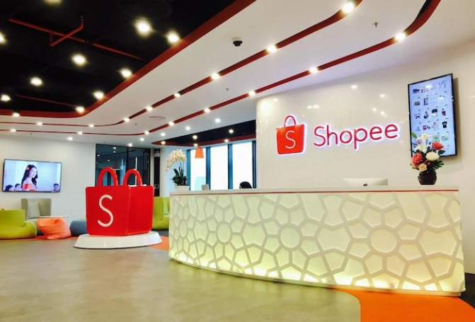 Shopee chiếm 'ngôi vương' thương mại điện tử của Lazada ở Việt Nam