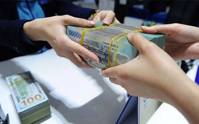 2023: Thế giới tiếp tục thắt chặt, lãi suất Việt Nam lại tăng lên? - Ảnh 1