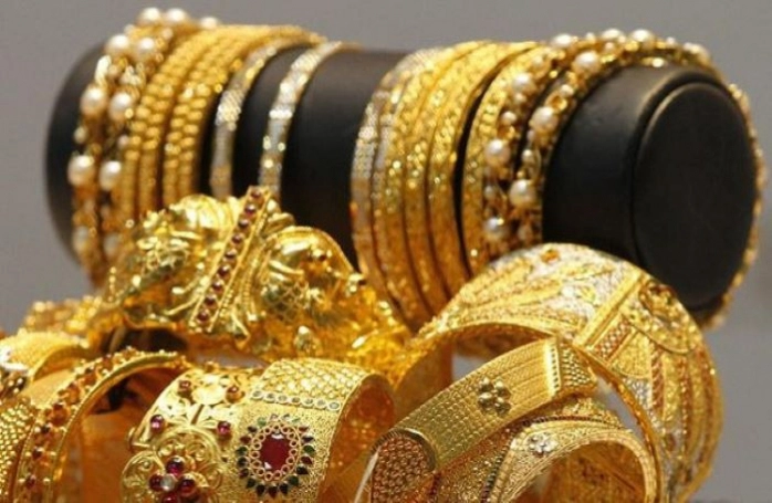 Giá vàng trong nước cao hơn thế giới khoảng 4 triệu đồng mỗi lượng