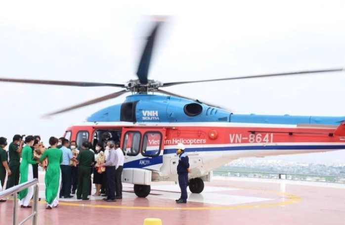 TP. HCM có tour bay trực thăng ngắm thành phố từ 29/4, giá hơn 4 triệu/lượt