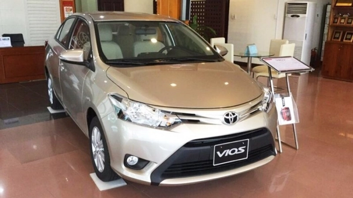 Giá xe Toyota tháng 4/2018: Vios giảm 30 triệu, Camry tăng nhẹ