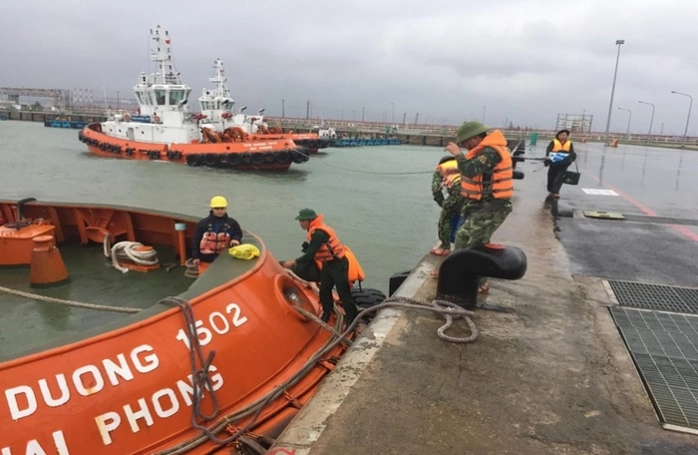 Đã tìm thấy 12 nạn nhân trong vụ chìm tàu ở Hà Tĩnh