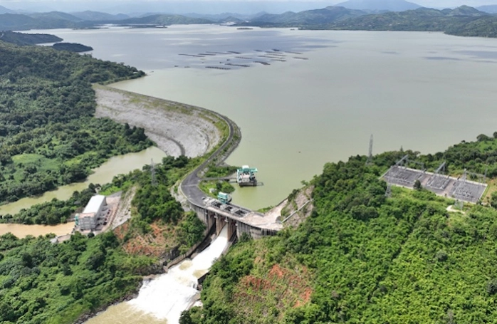 Nhà máy thủy điện của EVNGENCO3 tích nước cho mùa khô 2024
