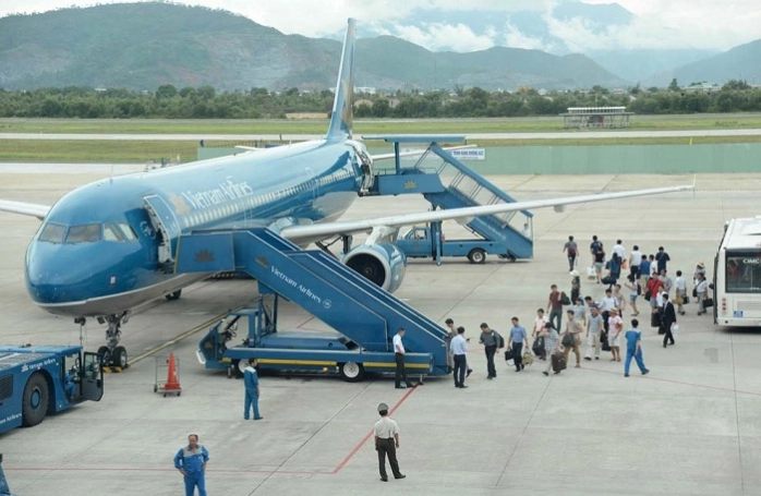 Thấy gì từ những vụ đột nhập sân bay Việt?
