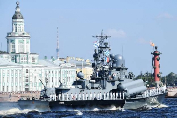 Ông Putin khen ngợi lực lượng hải quân, tuyên bố triển khai 26 tàu chiến mới