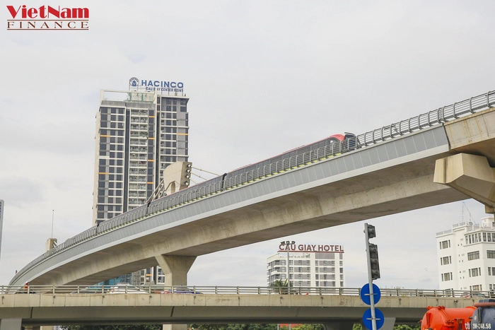 Toàn cảnh tuyến đường sắt Nhổn - ga Hà Nội 34.500 tỷ đồng bắt đầu chạy thử - Ảnh 4