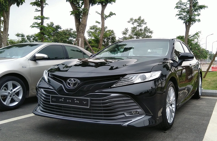 Toyota Camry 2019 nhập Thái đã về Việt Nam chuẩn bị ra mắt với giá có thể  tới 16 tỷ đồng