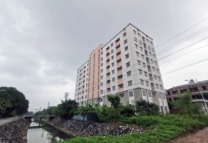 Hà Nội: Cận cảnh khu tái định cư Trần Phú bị bỏ hoang, gây lãng phí - Ảnh 1