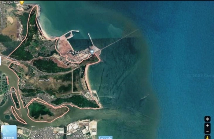 Khu vực cảng nước s&acirc;u Cửa L&ograve; tại x&atilde; Nghi Thiết, huyện Nghi Lộc.