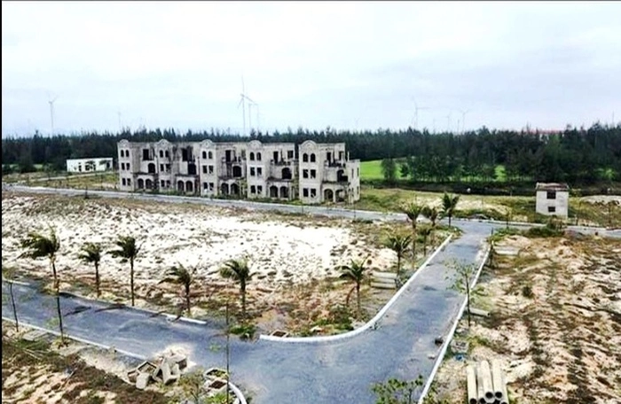 Cận cảnh hoang tàn 'siêu dự án' hơn 20.000 tỷ của FLC tại Quảng Bình - Ảnh 5