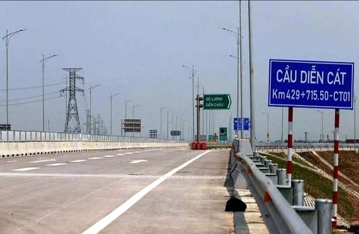 Chính thức thông xe 30km cao tốc Bắc Nam đoạn Diễn Châu - Bãi Vọt - Ảnh 1