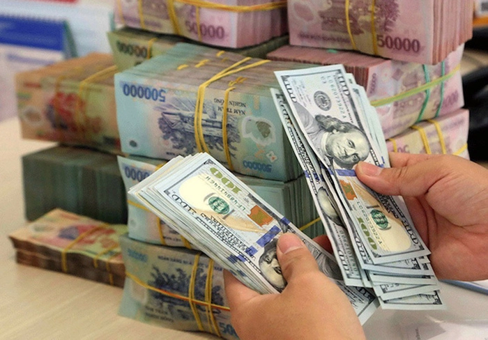 Mỹ tăng lãi suất cao nhất 22 năm: Việt Nam đảo chiều tỷ giá, lãi suất? - Ảnh 1