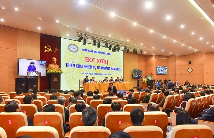 Thống đốc Nguyễn Thị Hồng: Tiếp tục kiểm soát chặt tín dụng chảy vào lĩnh vực rủi ro - Ảnh 1