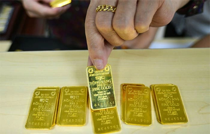 Giá vàng quốc tế lên 3.000 USD/ounce, vàng miếng trong nước vượt 110 triệu/lượng? - Ảnh 1