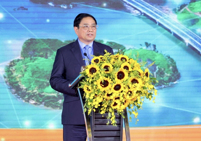 Thủ tướng Phạm Minh Ch&iacute;nh ph&aacute;t biểu chỉ đạo tại lễ kh&aacute;nh th&agrave;nh.